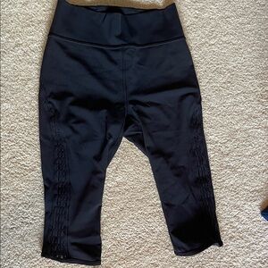 Lulu Lemon Capri Leggings with cut out detail